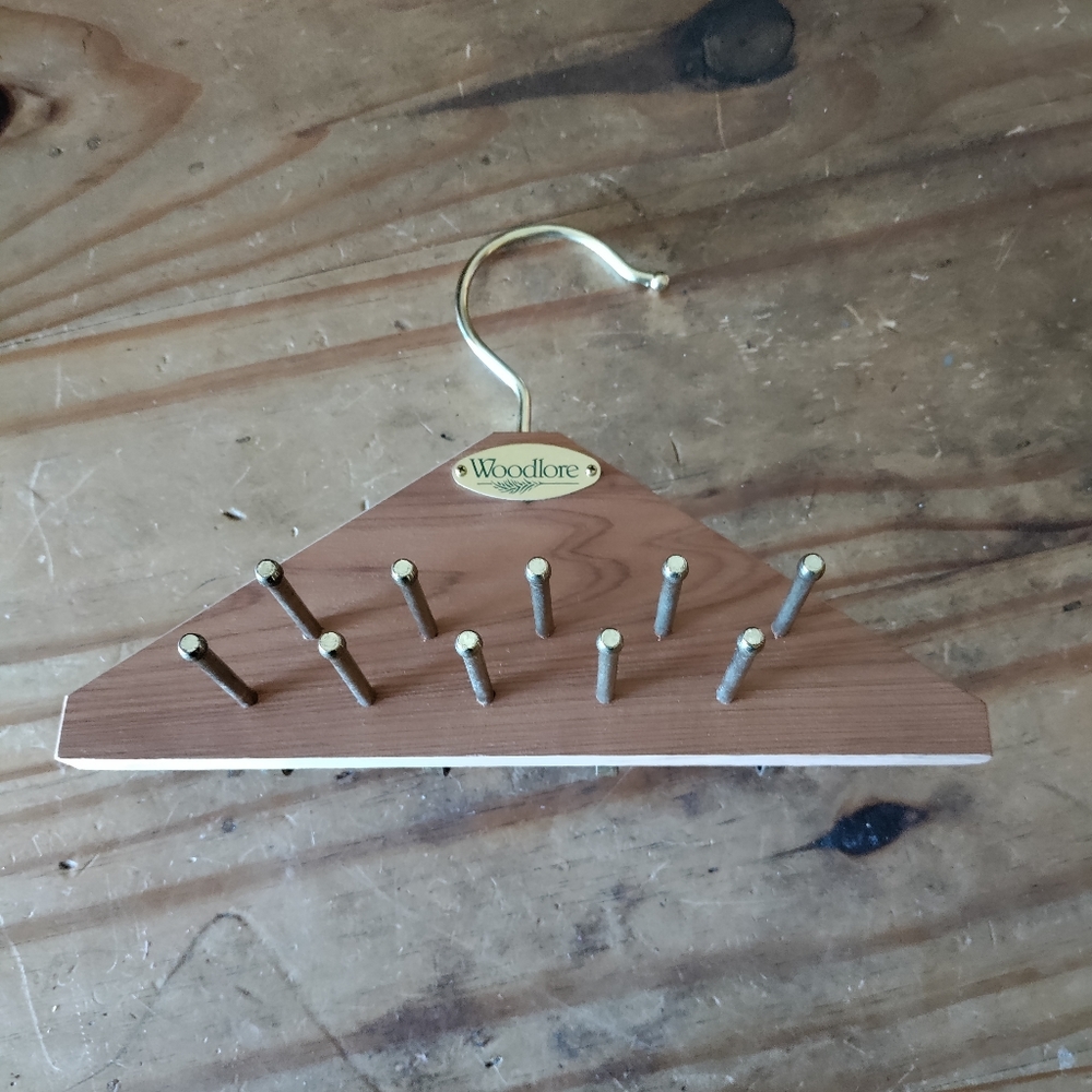 Vintage Woodlore closet hanger